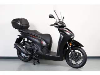 Honda SH350A (bj 2025)