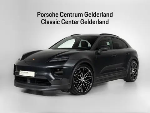 Porsche Macan 4