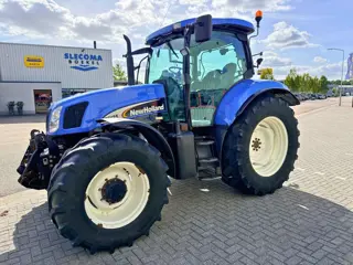 New Holland TS125A