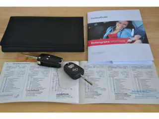 Foto 17 van Opel Astra Sports Tourer 1.4 Turbo Edition (bj 2015)