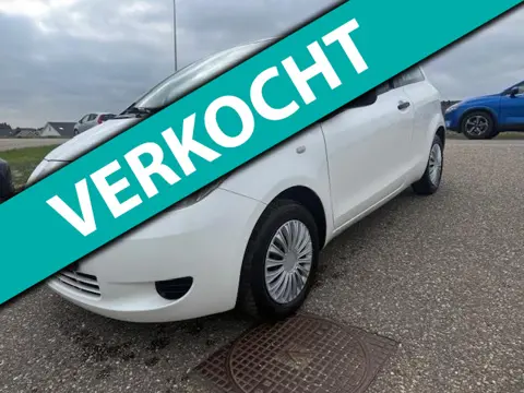 Toyota Yaris 1.0 VVTi + VERKOCHT