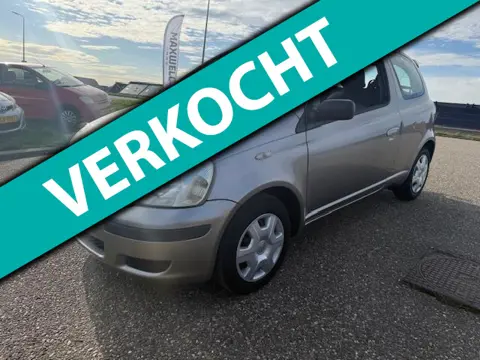 Toyota Yaris 1.0 VVT-i Idols VERKOCHT