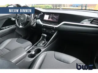 Foto 15 van Kia Niro 1.6 GDi Hybrid DynamicLine / trekhaak (bj 2021)