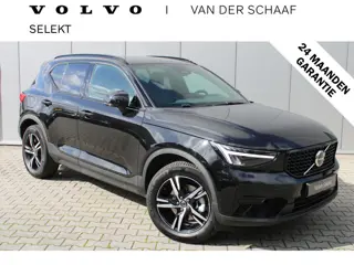 Volvo XC40 B4 Plus Dark | Trekhaak | Harman Kardon | El. voorstoelen