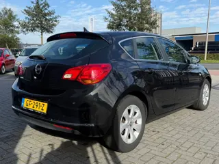 Foto 17 van Opel Astra 1.4 Turbo Blitz