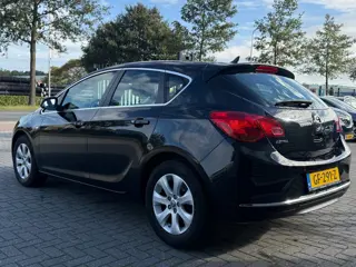 Foto 15 van Opel Astra 1.4 Turbo Blitz