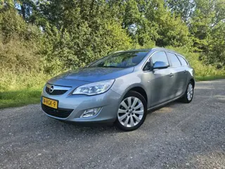 Foto 11 van Opel Astra Sports Tourer 1.4 Turbo Cosmo AIRCO I CRUISE