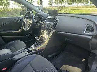 Foto 19 van Opel Astra Sports Tourer 1.4 Turbo Cosmo AIRCO I CRUISE