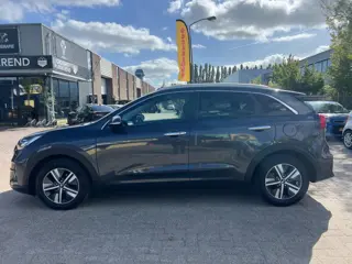 Foto 20 van Kia Niro 1.6 GDi Hybrid DynamicPlusLine - Facelift - Netjes