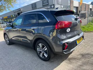 Foto 18 van Kia Niro 1.6 GDi Hybrid DynamicPlusLine - Facelift - Netjes