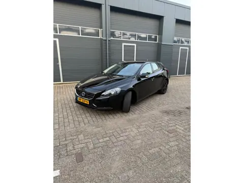 Volvo V40 2.0 D2 Momentum Business