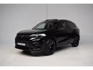 Volkswagen Tiguan 1.5 eHybrid PHEV 200KW R-Line PANORAMADAK / BTW / VERLENGDE GARANTIE / TREKHAAK / 