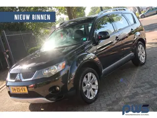 Mitsubishi Outlander 2.4 Intense Navi / 18" / NL auto / 4WD / 2e eig. / Winterset