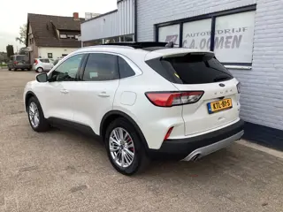 Foto 19 van Ford KUGA 2.5 PHEV Titanium panorama dak Automaat Elektrische trekhaak Parelmoer wit B&O systeem