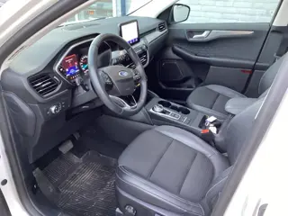 Foto 18 van Ford KUGA 2.5 PHEV Titanium panorama dak Automaat Elektrische trekhaak Parelmoer wit B&O systeem