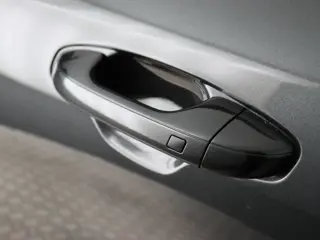 Foto 17 van Kia Niro EV DynamicPlusLine 64.8 kWh (Demo! / Camera / Stoel- Stuurverw. / Elek. stoel + achterklep)