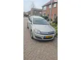 Foto 17 van Opel Astra 1.9 CDTi Enjoy apk 04-2027 rijd schakelt super airco koud
