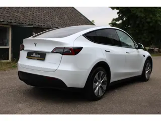 Foto 13 van Tesla Model Y Long Range AWD 75 kWh SOh 90.6% LEER NAVI PANO 124000KM!!!