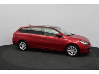 Foto 20 van Peugeot 308 SW 1.2 PureTech Style/ D-Riem verv: 128.000 KM!/ DEALER ONDERHOUDEN!/ Trekhaak/ Panorama