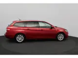 Foto 21 van Peugeot 308 SW 1.2 PureTech Style/ D-Riem verv: 128.000 KM!/ DEALER ONDERHOUDEN!/ Trekhaak/ Panorama