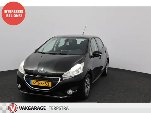 Peugeot 208 1.2 VTi Envy/ 15'' LMV/ Apple + Android/ Clima/ Cruise/ Elek. pakket/ Isofix/ Bluetooth/