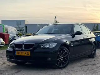 BMW 3-serie 318i Business Line/ AUTOMAAT/ DAKJE