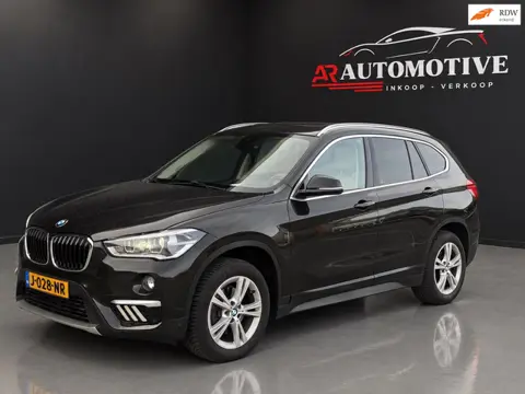 BMW X1 SDrive18i Centennial High Executive / Panoramadak / APK
