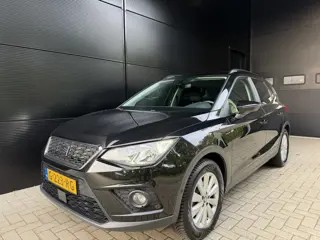 SEAT Arona 1.0 TSI Style Business Intense 1 jaar Bovag garantie, camera, PDC, Carplay 4 seizoen band