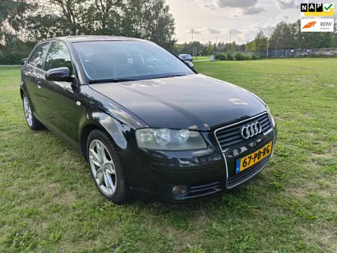 Audi A3 1.6 Ambition ( Leder bekleding)