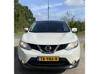 Foto 12 van Nissan QASHQAI 1.2 Connect Edition (bj 2015, automaat)
