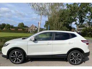 Foto 14 van Nissan QASHQAI 1.2 Connect Edition (bj 2015, automaat)