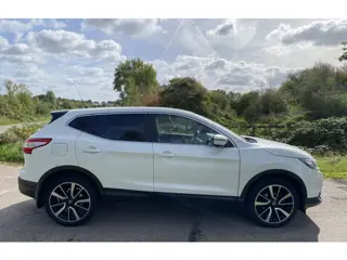 Foto 18 van Nissan QASHQAI 1.2 Connect Edition (bj 2015, automaat)