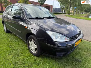 Foto 18 van Ford Focus 1.4-16V Cool Edition