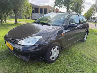 Foto 17 van Ford Focus 1.4-16V Cool Edition