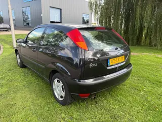 Foto 15 van Ford Focus 1.4-16V Cool Edition