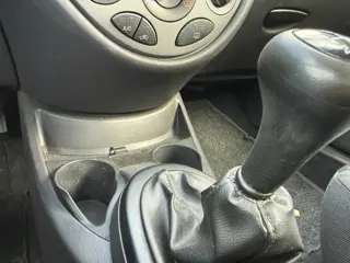 Foto 11 van Ford Focus 1.4-16V Cool Edition