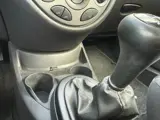 Foto 20 van Ford Focus 1.4-16V Cool Edition