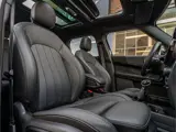 Foto 28 van MINI Countryman 1.5 Cooper S E ALL4 ORG NL PANO LEDER CAMERA HUD HARMAN KARDON MEMORY STOEL