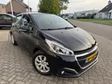 Foto 22 van Peugeot 208 1.2 PureTech Blue Lion Airco,Pdc ,Navigatie