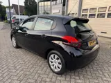 Foto 23 van Peugeot 208 1.2 PureTech Blue Lion Airco,Pdc ,Navigatie
