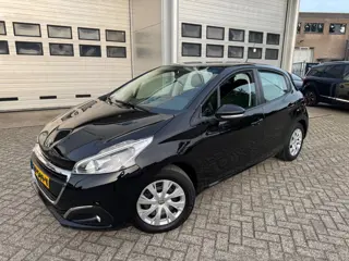 Foto 16 van Peugeot 208 1.2 PureTech Blue Lion Airco,Pdc ,Navigatie