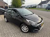 Foto 27 van Peugeot 208 1.2 PureTech Blue Lion Airco,Pdc ,Navigatie