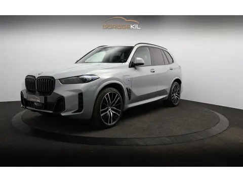BMW X5 xDrive50e Launch Edition Dealeronderh. / Panoramadak / M-Sport kuipstoelen / Stoelventilatie 