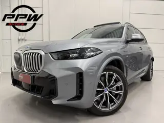 BMW X5 xDrive50e M-Sport SKYSCRAPER/PANO-SKY LOUNGE/TREKHAAK/MERINO LEER COMFORT/LUCHTVERING/H&K/20"
