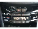 Foto 22 van Peugeot 2008 1.2 PureTech Allure