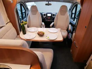Foto 18 van LMC Cruiser Exclusive T692G, Queensbed, XXL Garage, XXL Koelkast!!