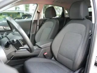 Foto 15 van Hyundai KONA EV Fashion 64 kWh | SOH 96% | Head-up display | Cruise control adaptief met stop&go |