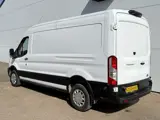 Foto 25 van Ford E-Transit 68kWh 184PK L3H2 317km WLTP 94% (SOH) BEV Snelladen Carplay Climate control Camera Pa