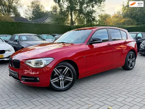 BMW 1-serie 118i Business Sport|Ketting vervangen|Navigatie|Cruise control|Climate control|Stoelverw