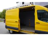 Foto 28 van Ford Transit 2.0 TDCI 130PK L3H2 EURO 6 - Airco - Cruise - PDC - €11.900,- Excl.